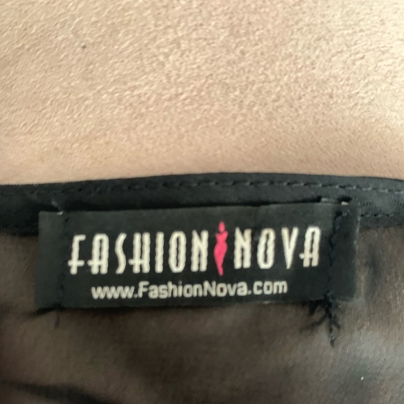 Romper - Picture 3 of 4